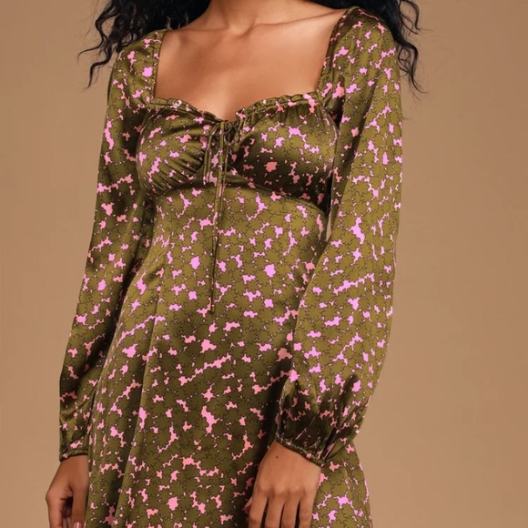 Satin floral dress - Picture 2 of 10